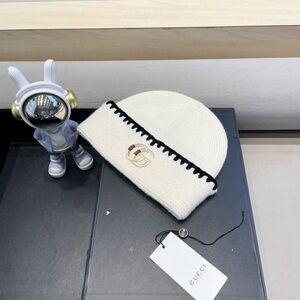 Gucci Cream and Black Knit Hat with Logo